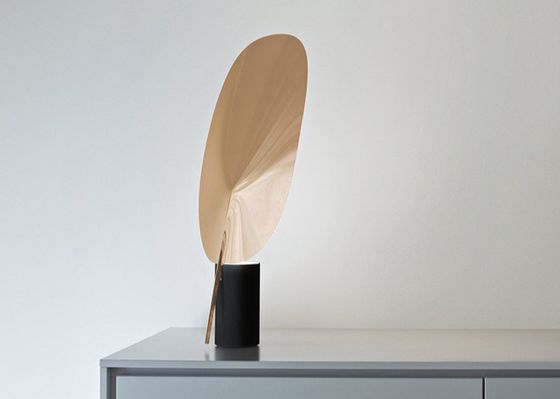 Moderne TischplattenNachttischlampen Persönlichkeits-Art Widths 240cm Höhen-575cm