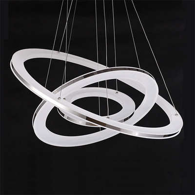 Dekorative nordische acrylsauerdecke ringsum die hängende Tropfen-Küche geführt, moderne Leuchter beleuchtend