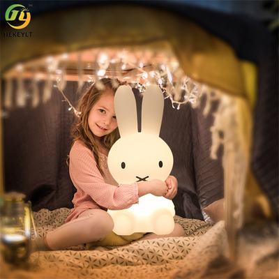Material-weiße Kaninchen-Lampe PET RGB Dimmable Fernsteuerungs-für Schlafzimmer