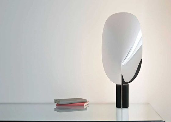 Moderne TischplattenNachttischlampen Persönlichkeits-Art Widths 240cm Höhen-575cm